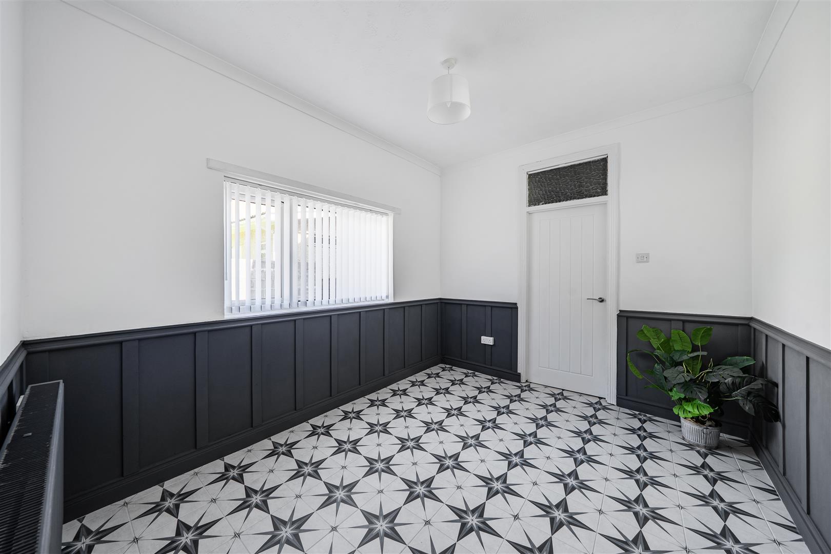 Ravenhill Road, Ravenhill, Swansea, SA5 5AN